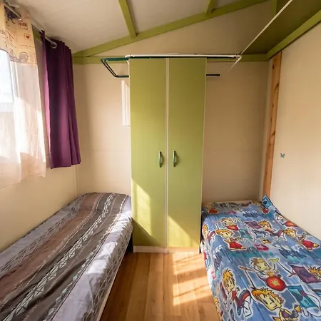 Confortable Avec Jardin Pres De Σαλέ